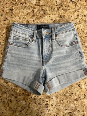 Aeropostale Light Wash Denim Roll-Cuff Women's Shorts